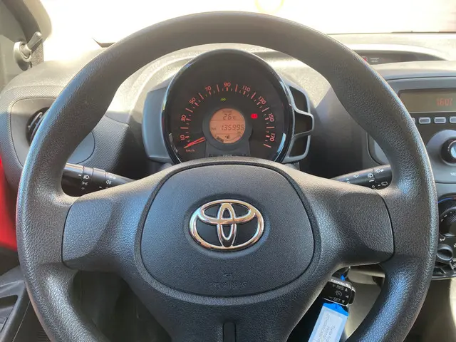 Toyota Aygo 1.0 VVT-i x-now 2015 Benzine 6