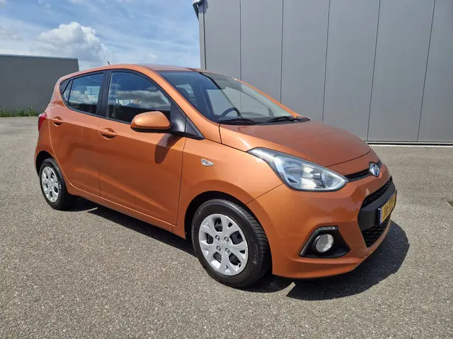 Hyundai i10 1.0i i-Motion Comfort Plus 2014 Benzine 6