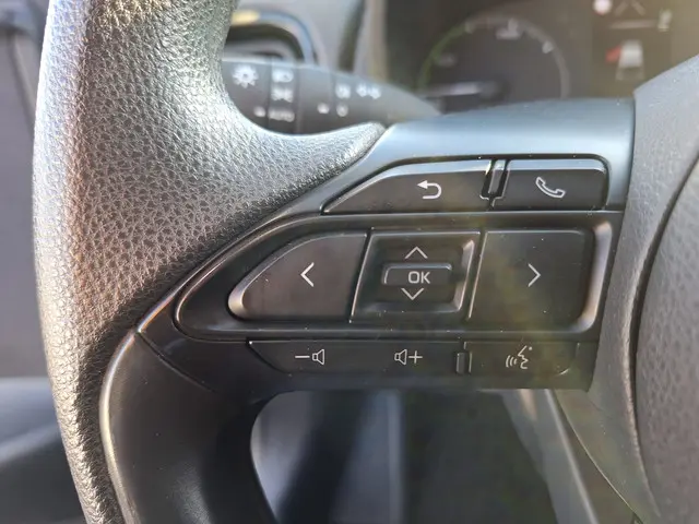 Mazda 2 Hybrid 1.5 CLIMA 2023 Hybride Benzine 23