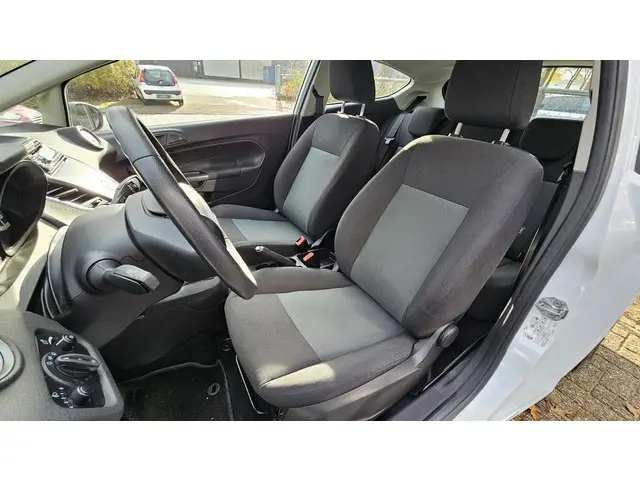 Ford Fiesta 1.25 2012 Benzine 6