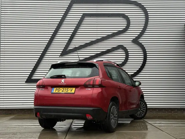 Peugeot 2008 1.2 PureTech Blue Lion 2017 Benzine 3