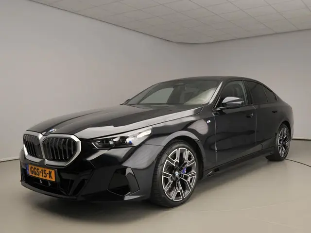 BMW 5 Serie Sedan 540d xDrive 2024 Diesel 38