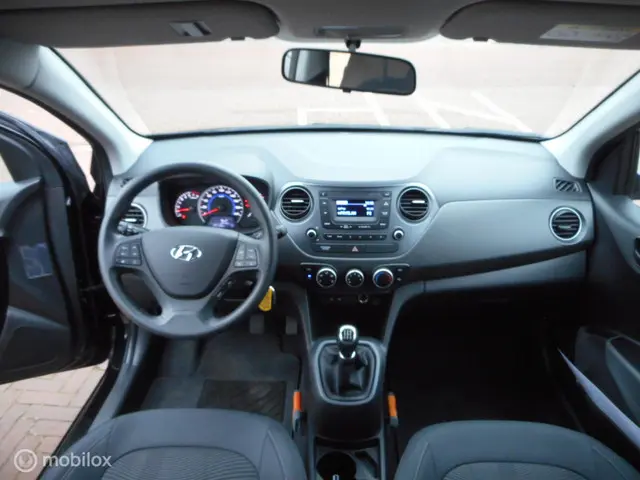 Hyundai i10 1.0i Comfort 5p. TREKHAAK 2019 Benzine 7