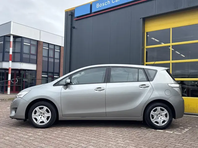 Toyota Verso 1.6 VVT-i Comfort 2014 Benzine 2