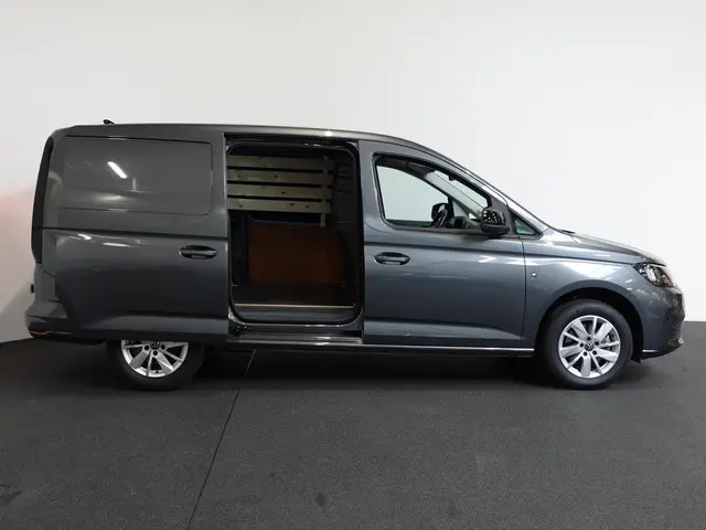 Volkswagen Caddy Cargo Maxi 2.0 TDI Style 2023 Diesel 40