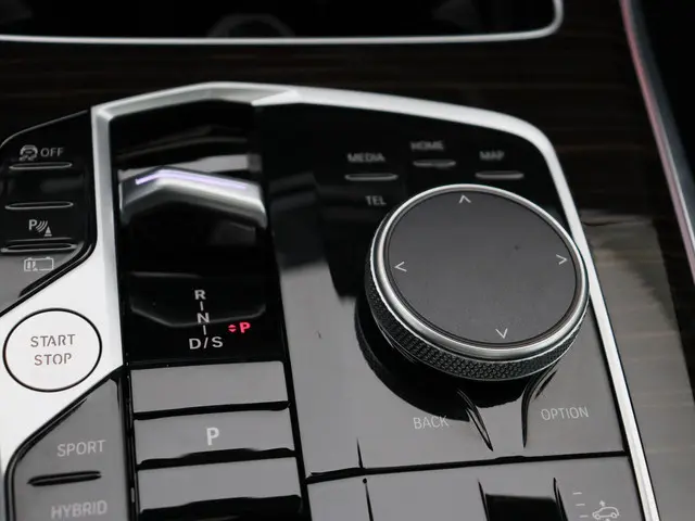 BMW X5 xDrive50e 2025 Hybride Benzine 29