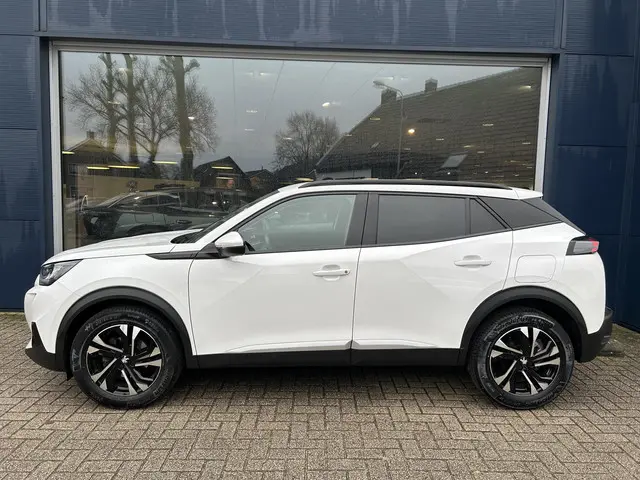 Peugeot 2008 1.2 Turbo 100 PK Allure Pack | 2021 Benzine 21