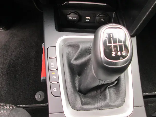 Kia Ceed Sportswagon 1.0 T-GDi DynamicLine 2022 Benzine 18