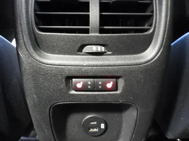 Ford Kuga 2.5 PHEV Plug-In Titanium 2021 Hybride Benzine 31
