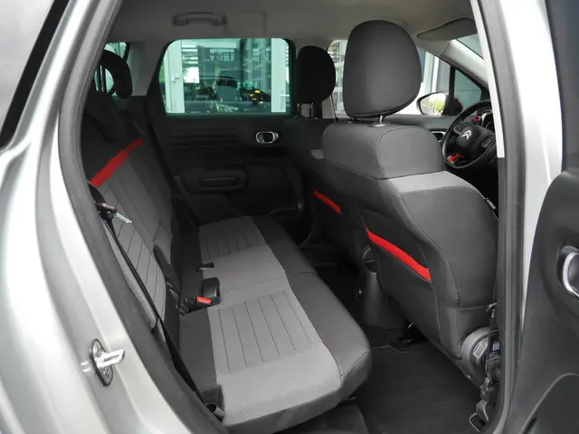 Citroën C3 Aircross 1.2 PureTech S&S Shine 2019 Benzine 14