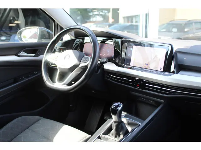 Volkswagen Golf Variant 1.0 TSI Life 2021 Benzine 27
