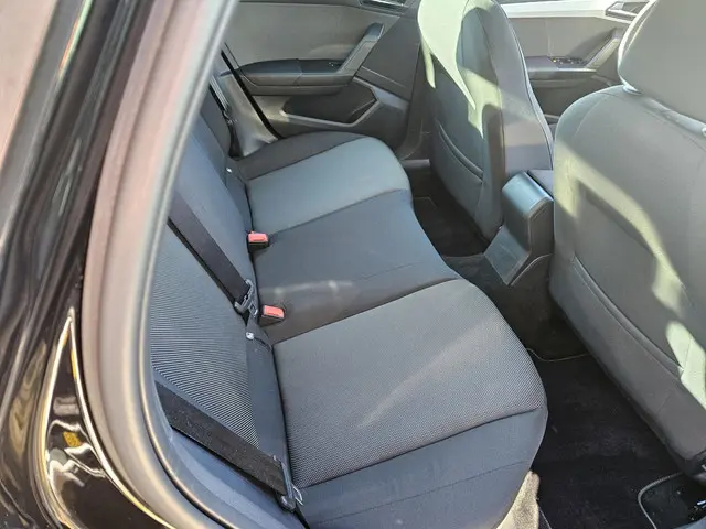 SEAT Arona 1.0 TSI Xcellence,camera,carplay 2018 Benzine 14