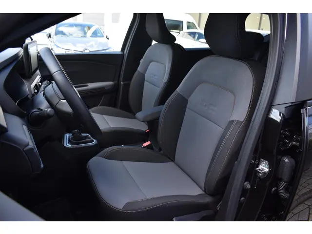 Dacia Jogger Hybrid 140 Extreme 2025 Hybride Benzine 12