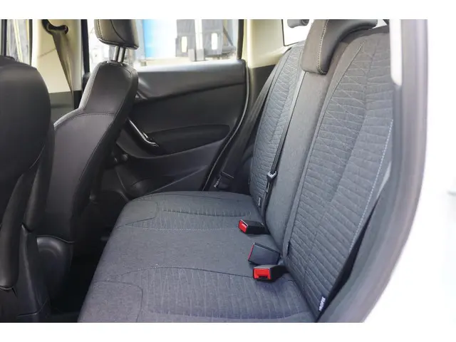 Citroën C3 1.2 PureTech Feel Edition 2016 Benzine 18