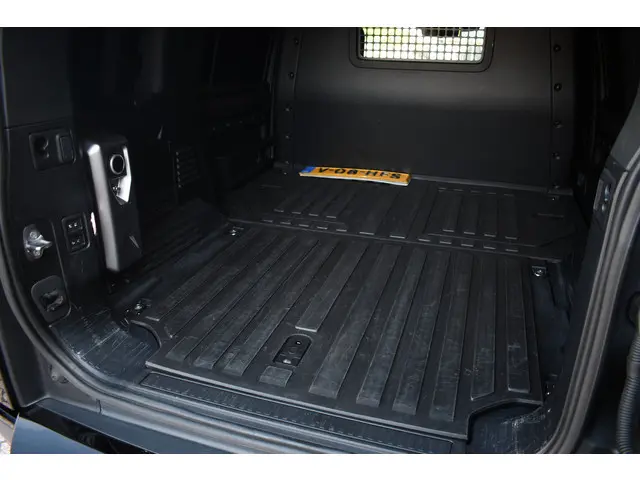 Land Rover Defender 110 D300 SE 2021 Diesel 43