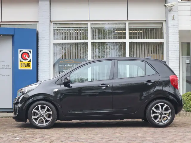 Kia Picanto 1.0 CVVT 67pk DynamicLine 2023 Benzine 3