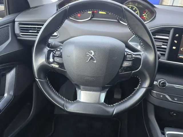 Peugeot 308 1.2 PureTech Blue Lease 2019 Benzine 12