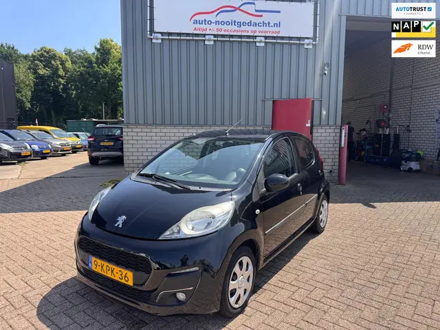 Peugeot 107 1.0 Active NAP / AIRCO / LED 2013 Benzine