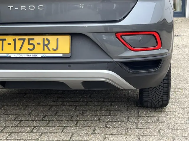Volkswagen T-Roc 1.0 TSI Life 2023 Benzine 52