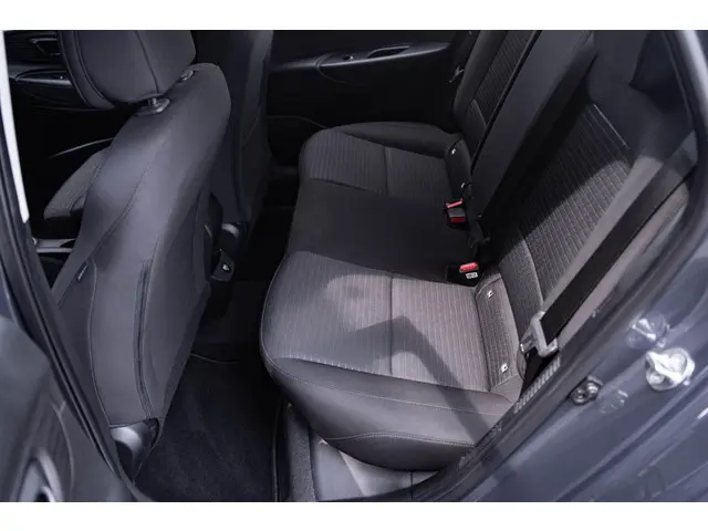 Hyundai i20 1.0 T-GDI Trend Mild Hybrid 2023 Benzine 33