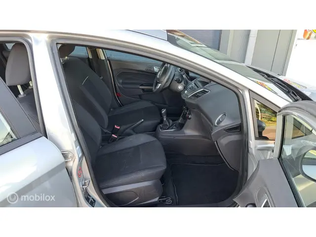 Ford Fiesta 1.0 Ambiente 2015 Benzine 11