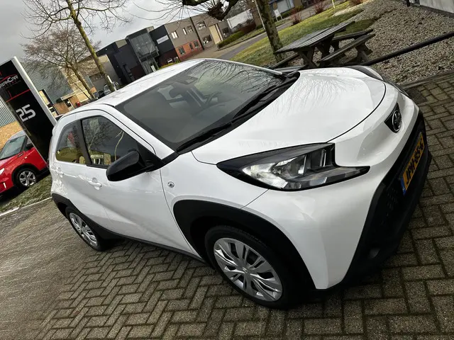 Toyota Aygo X 1.0 VVT-i S-CVT Play 2023 Benzine 16