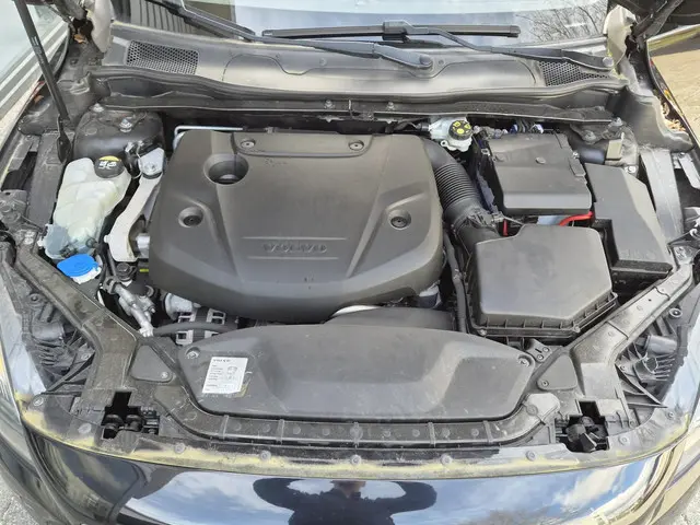 Volvo V40 2.0 D2 Momentum Business 2015 Diesel 37