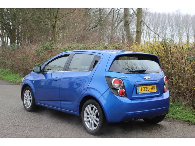 Chevrolet Aveo 1.6 2012 Benzine 3