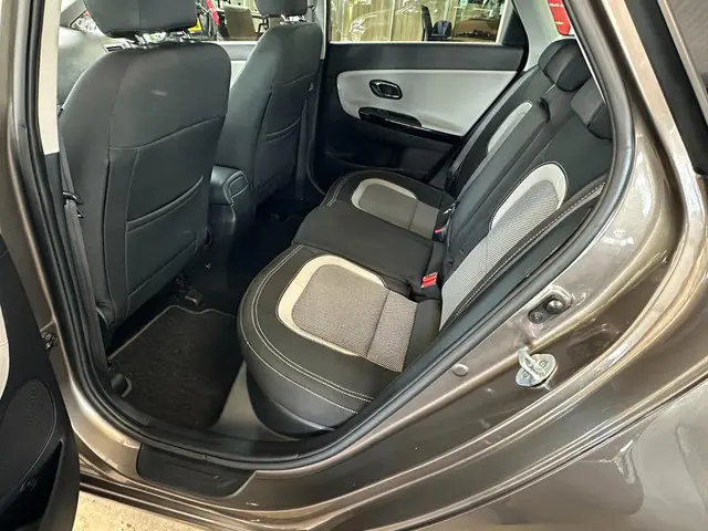 Kia cee'd Sportswagon 1.6 GDI BusinessLine 2014 Benzine 16
