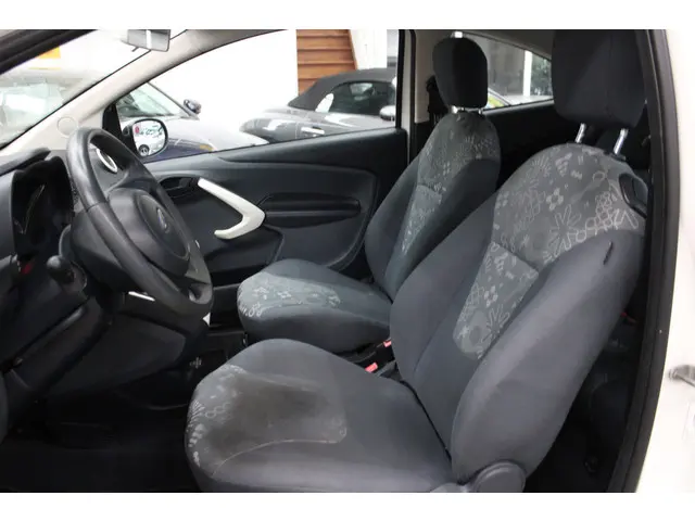 Ford Ka 1.2 Champions Edition start/stop 2012 Benzine 5