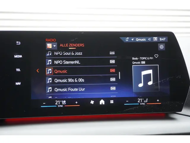 BMW 1 Serie 5-deurs 120 2025 Benzine 29