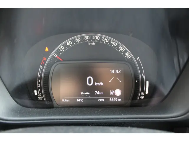 Toyota Aygo X 1.0 VVT-i MT Premium 2024 Benzine 19