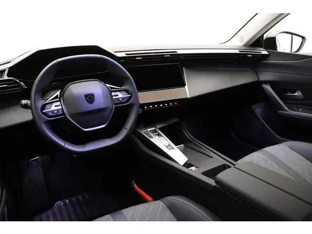 Peugeot 408 1.2 PureTech Allure 130 EAT8 2024 Benzine 7