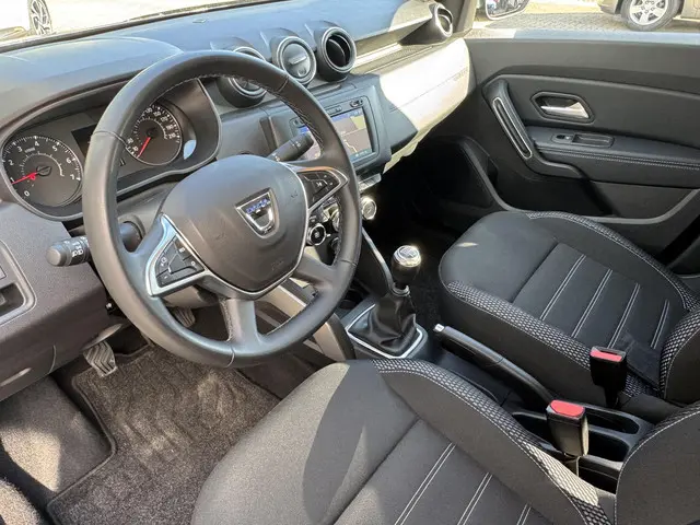 Dacia Duster 1.3 TCe Prestige 2020 Benzine 12