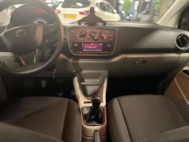 SEAT Mii 1.0 Style Intense 2019 Benzine 19