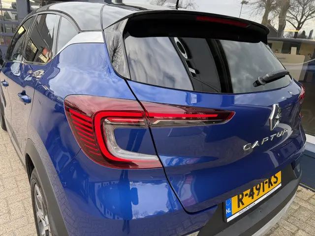 Renault Captur 1.3 TCe 140 PK Intens 2022 Benzine 30