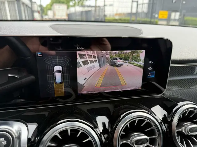 Mercedes-Benz GLB 200 AMG PAMORAMADAK 2020 Benzine 17