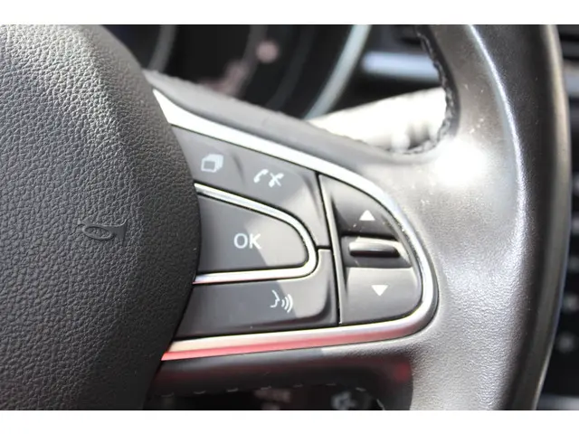 Renault Kadjar 1.3 TCe BOSE 140 pk 2020 Benzine 43