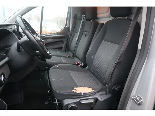 Ford Transit Custom 320 2.0 TDCI L2H1 Limited 2019 Diesel