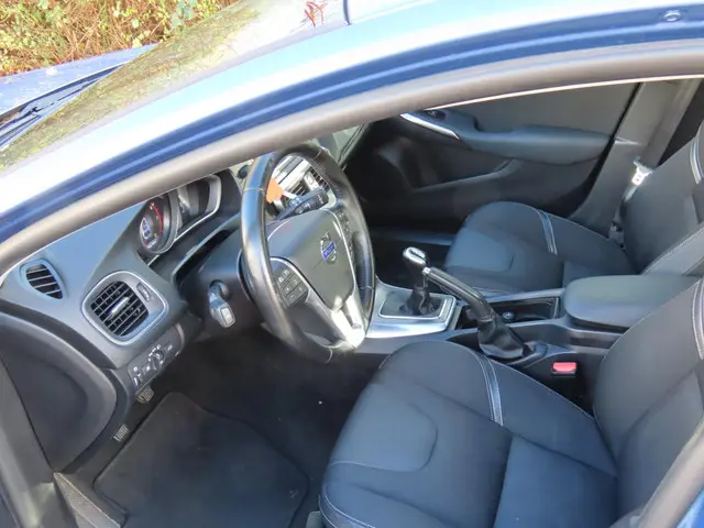 Volvo V40 2.0 T3 Momentum *152PK 2016 Benzine 9