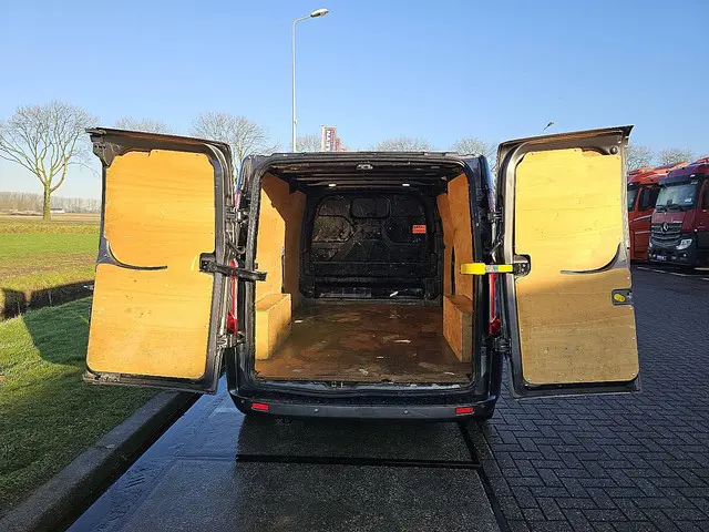 Ford Transit Custom 2.0 2020 Diesel 12