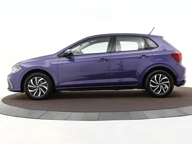 Volkswagen Polo 1.0 TSI 95pk Life 2023 Benzine 26