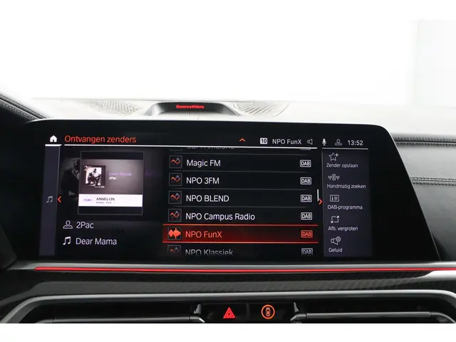 BMW X5 xDrive40i High Executive 2022 Benzine 7