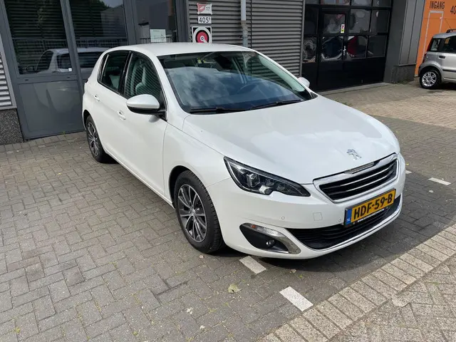 Peugeot 308 1.2 PureTech Active 2015 Benzine 3