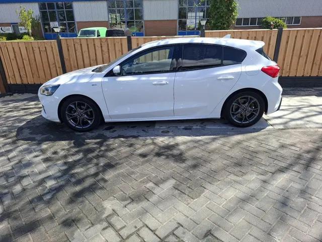 Ford Focus 1.0 EcoBoost Titanium Business 2019 Benzine 9