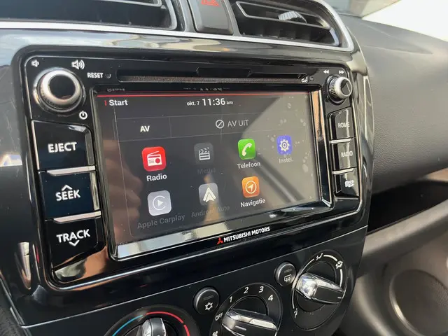 Mitsubishi Space Star 1.2 Nova 2020 Benzine 12