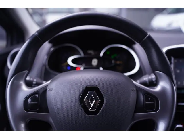Renault Clio Estate 0.9 TCe Night&Day 2015 Benzine 20