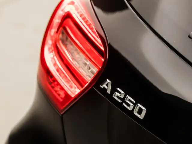 Mercedes-Benz A-Klasse 250 AMG Sport 2013 Benzine 33