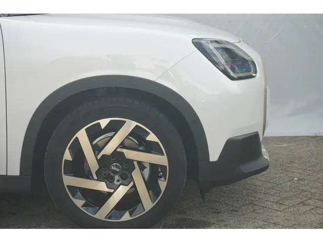 MINI Countryman E 2024 Elektrisch 6