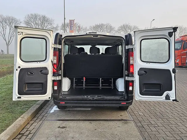 Opel Vivaro 1.6 2019 Diesel 14